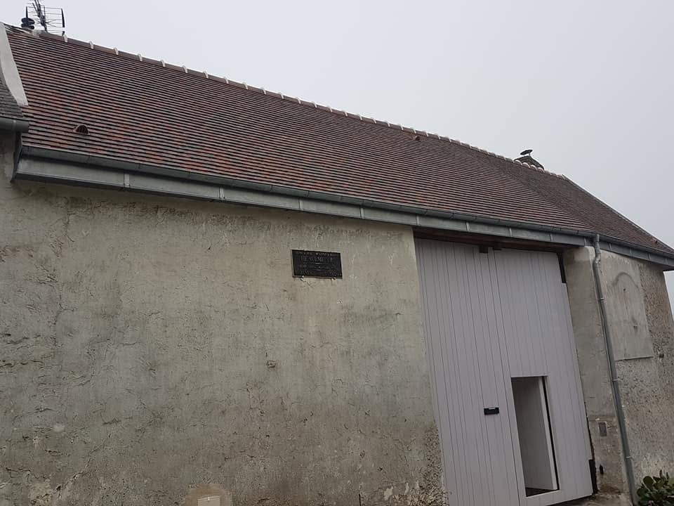 Rive zinc & faîtage tuile